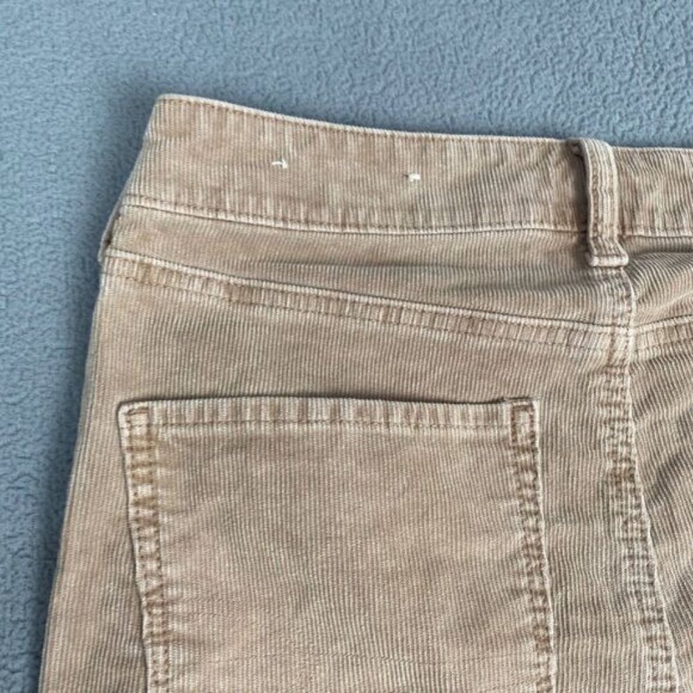 AMERICAN EAGLE WOMEN'S SIZE 10 BEIGE SUPER HI-RISE FLARE CORDUROY CHINO PANTS - Picture 10 of 15